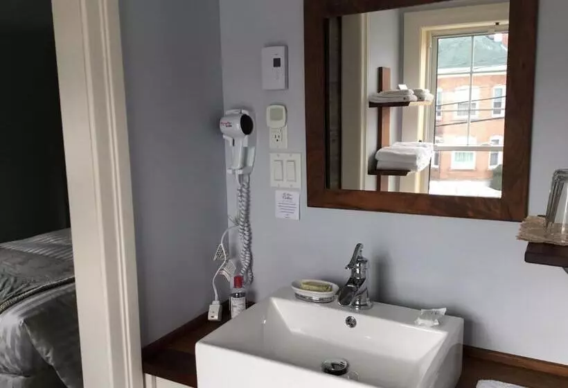 La Maison Collins B&b