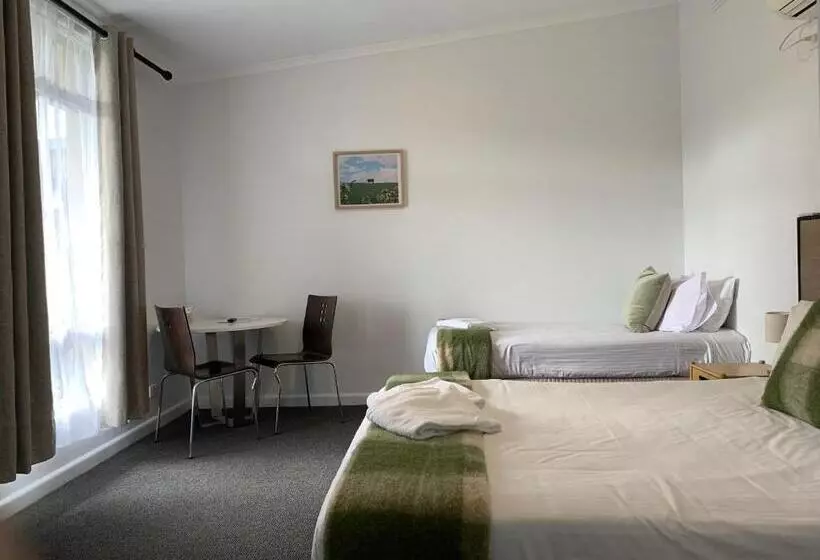Meeniyan Motel