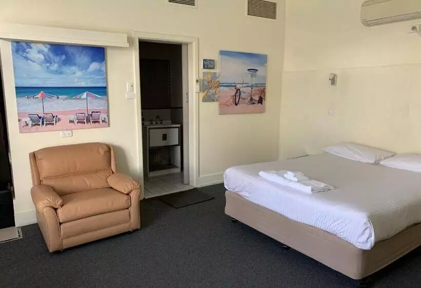 Meeniyan Motel