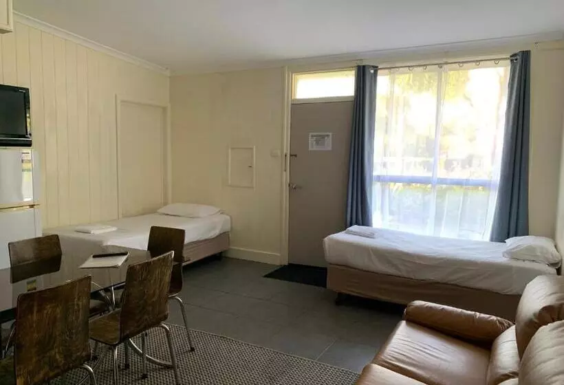 Meeniyan Motel