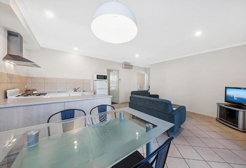 モーテル Moonlight Bay Apartments