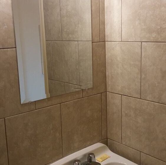 Traveller S Choice Motel