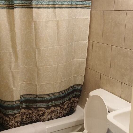 Traveller S Choice Motel