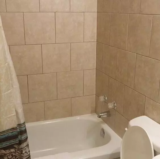 Traveller S Choice Motel
