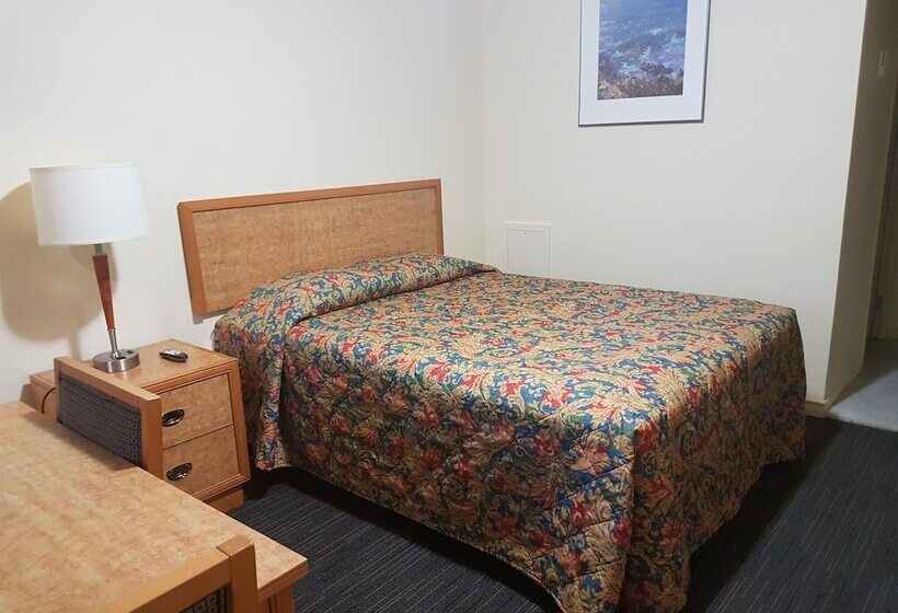 Traveller S Choice Motel