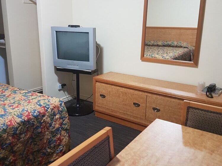 Traveller S Choice Motel