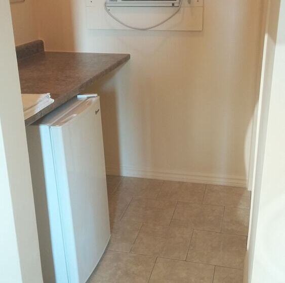 Traveller S Choice Motel