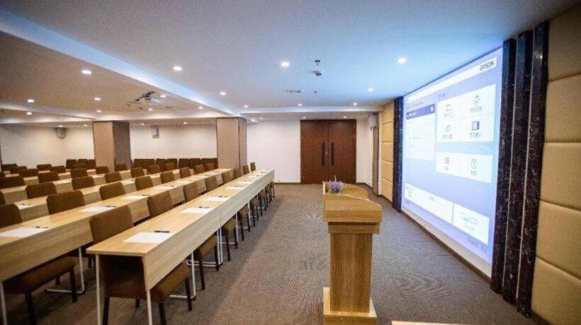 Hanting Hotel Qingyuan Lianjiang Road