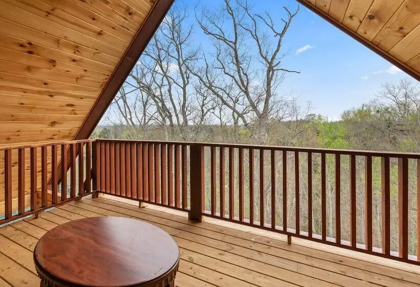 Cabin W/ Hot Tub & Game Room In The Smokys!
