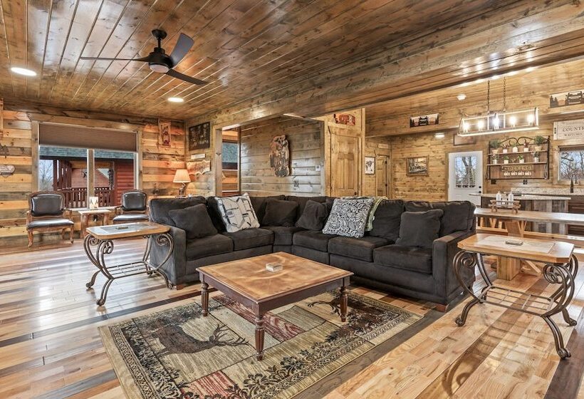 Cabin W/ Hot Tub & Game Room In The Smokys!