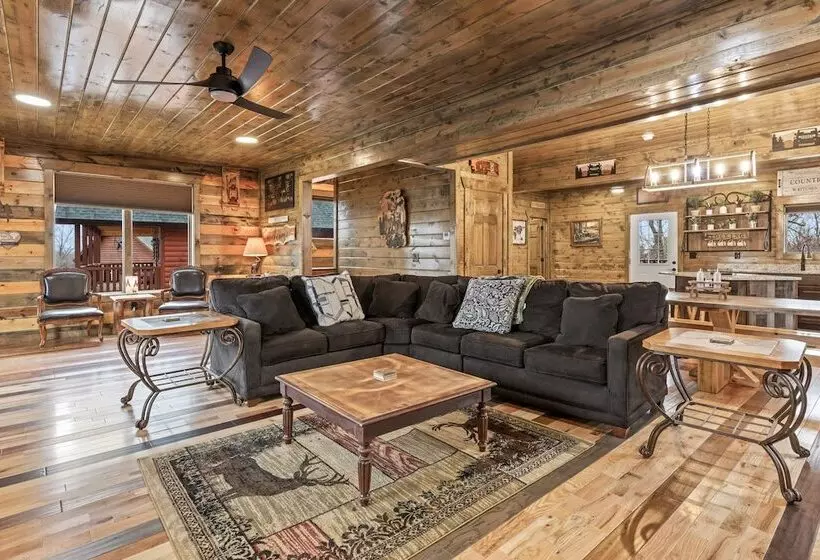 Cabin W/ Hot Tub & Game Room In The Smokys!