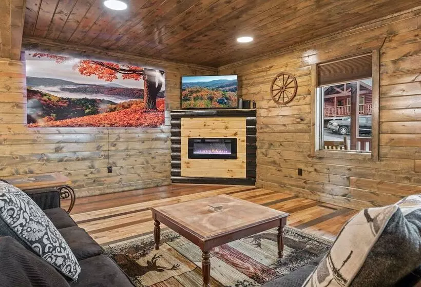 Cabin W/ Hot Tub & Game Room In The Smokys!