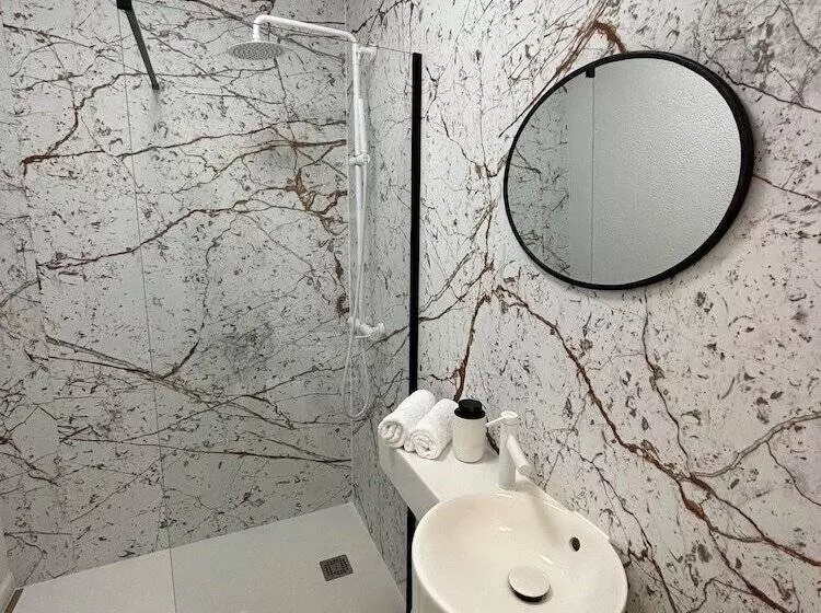 Aamiaismajoitus (B&B) Via Polonia   Boutique Studios Corfu