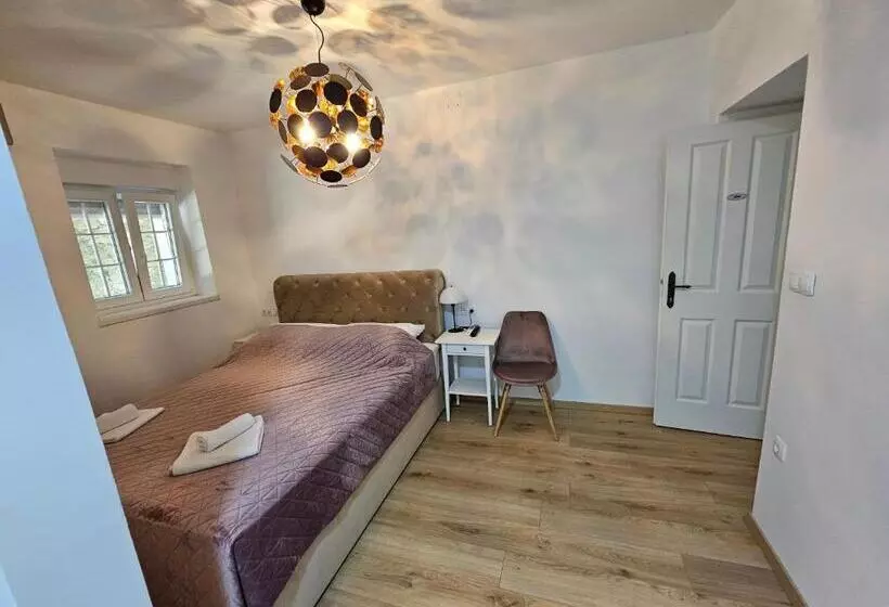 Aamiaismajoitus (B&B) Villa Gaj