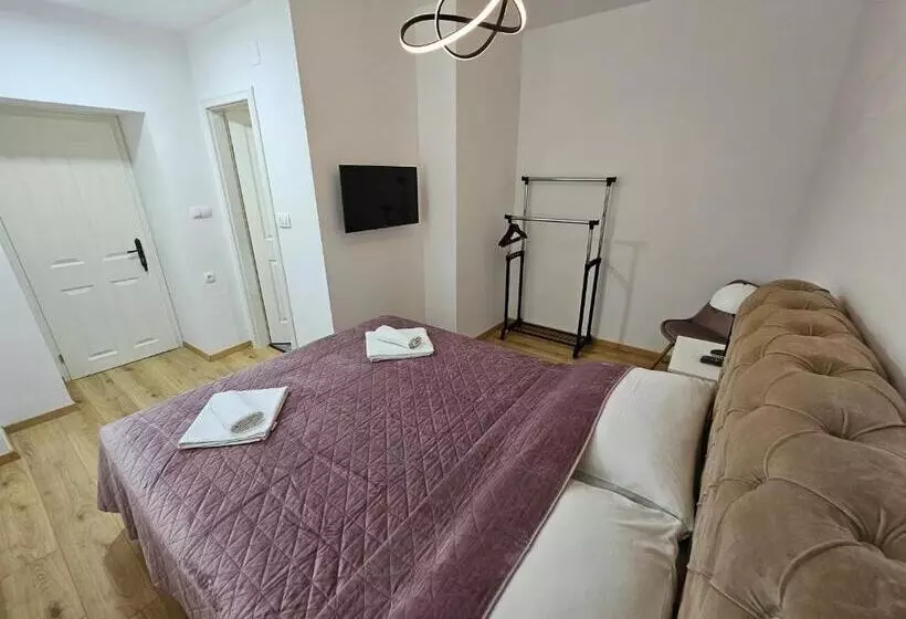 Aamiaismajoitus (B&B) Villa Gaj