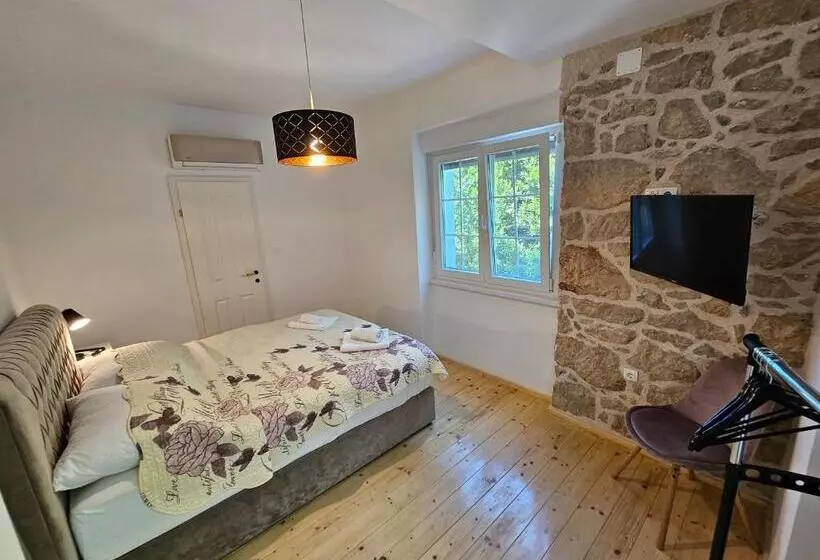 Aamiaismajoitus (B&B) Villa Gaj