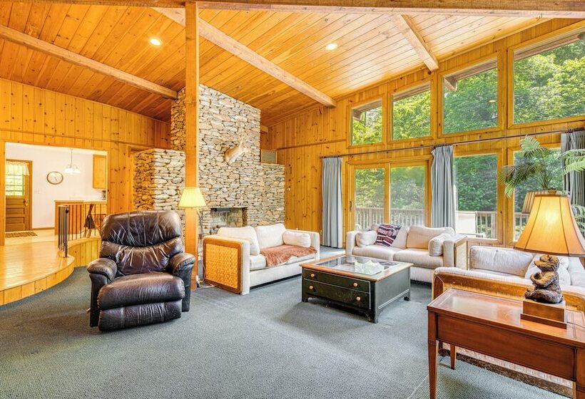 Cedar Mountain Cabin, 2 Mi To Dupont State Forest!