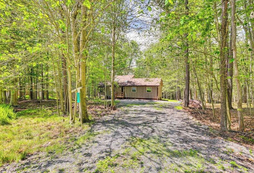 Clifton Township Home W/ Deck & Heated Sunroom!