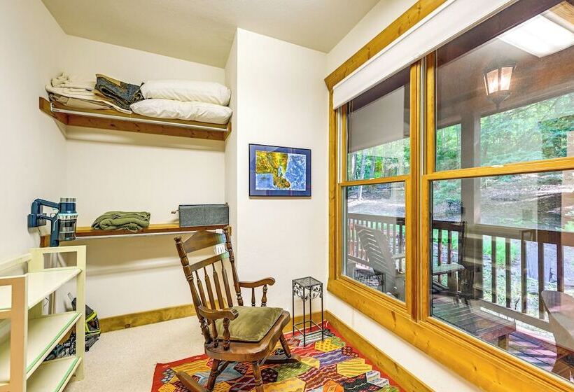 Creekside Lodge ~ 4 Mi To Sapphire Valley Resort!