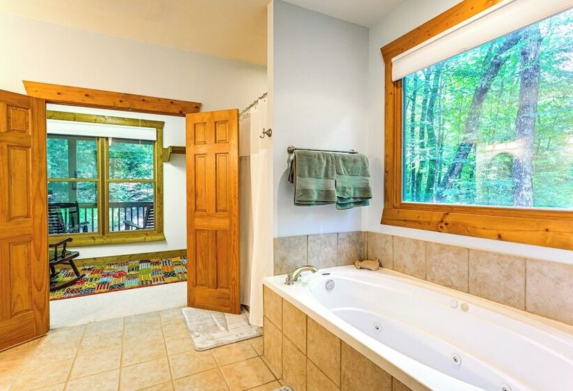 Creekside Lodge ~ 4 Mi To Sapphire Valley Resort!