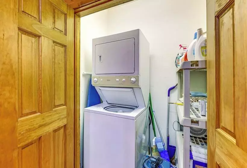 Creekside Lodge ~ 4 Mi To Sapphire Valley Resort!