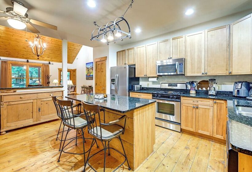 Creekside Lodge ~ 4 Mi To Sapphire Valley Resort!