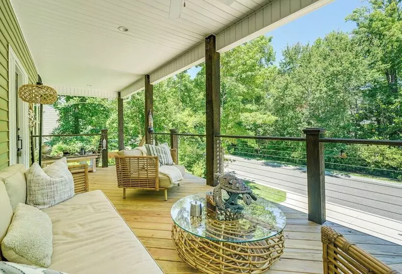Dog Friendly Wilmington Retreat ~ 7 Mi To Beach!