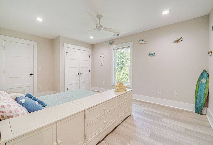 Dog Friendly Wilmington Retreat ~ 7 Mi To Beach!