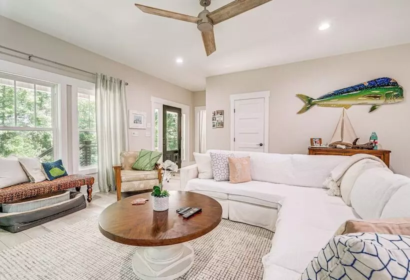 Dog Friendly Wilmington Retreat ~ 7 Mi To Beach!