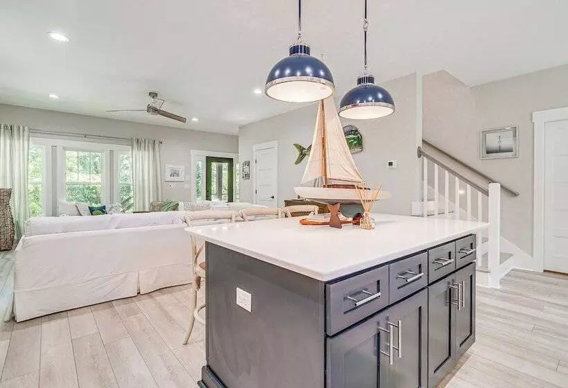 Dog Friendly Wilmington Retreat ~ 7 Mi To Beach!