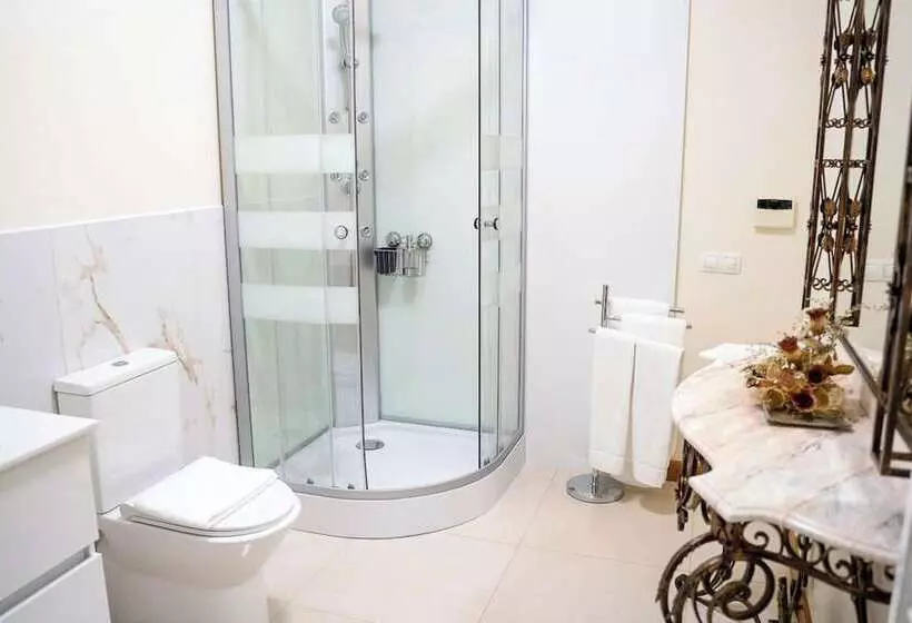 Hotelli Elegância & Carros