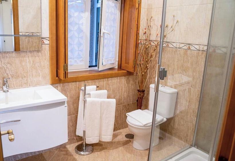 هتل Elegância & Carros