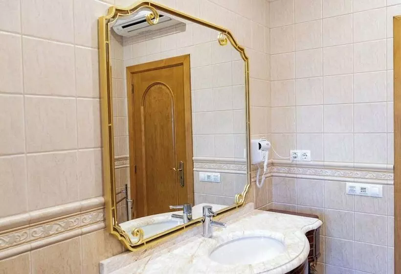 Hotelli Elegância & Carros