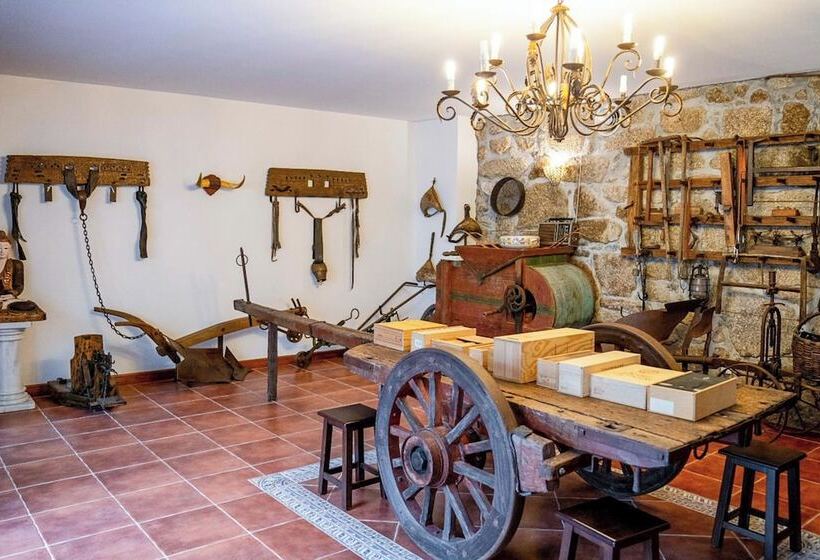 هتل Elegância & Carros