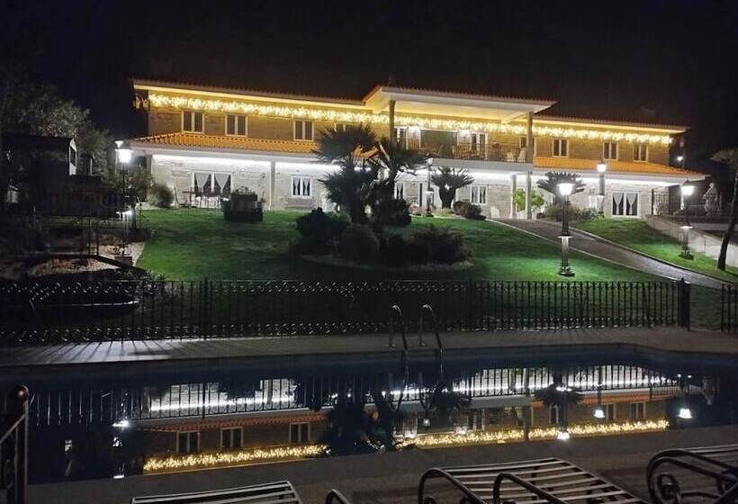 هتل Elegância & Carros