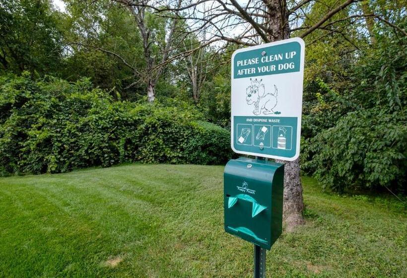 فندق Hometowne Studios By Red Roof Danville, Pa