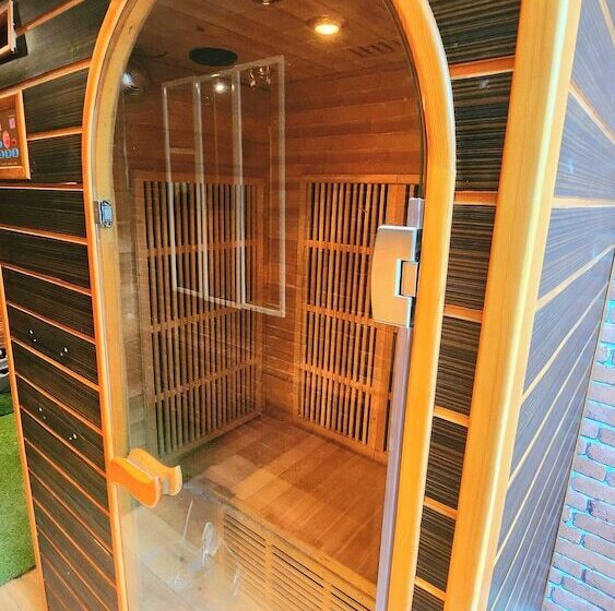 酒店 La Magnifique Villa