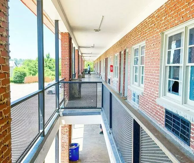 ホテル Sunrise Inn By Oyo Albany