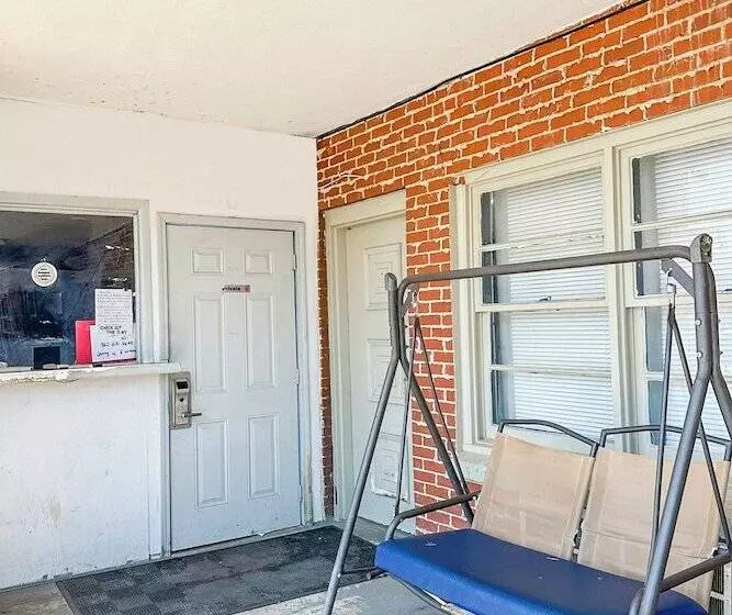 ホテル Sunrise Inn By Oyo Albany