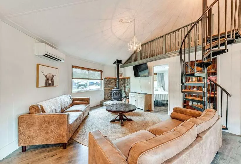 Peaceful Concord Cabin Near Parks & Hiking!