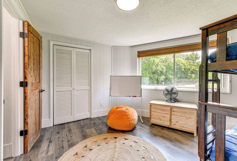 Peaceful Concord Cabin Near Parks & Hiking!