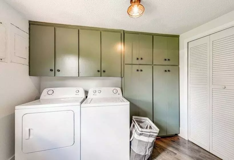 Peaceful Concord Cabin Near Parks & Hiking!