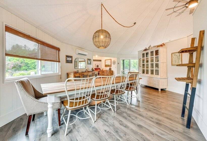 Peaceful Concord Cabin Near Parks & Hiking!