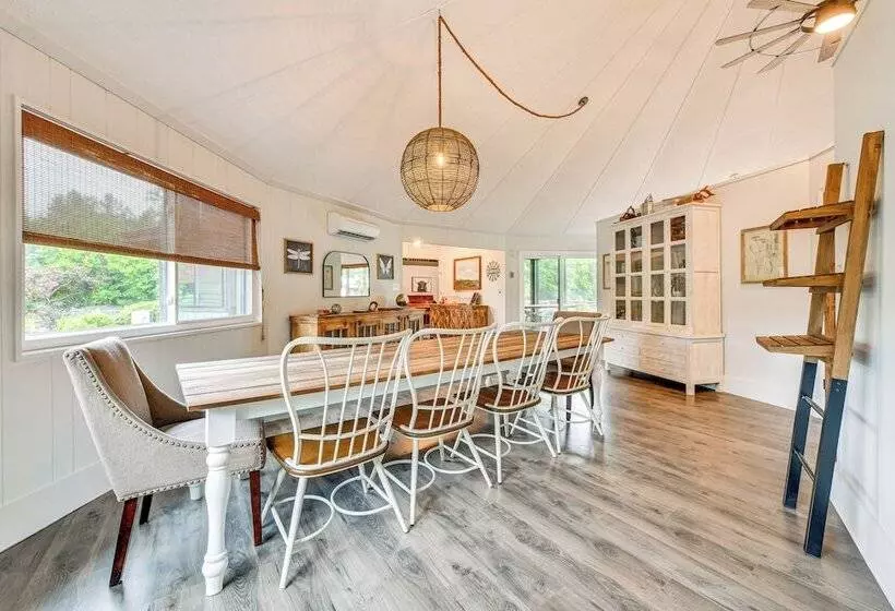 Peaceful Concord Cabin Near Parks & Hiking!