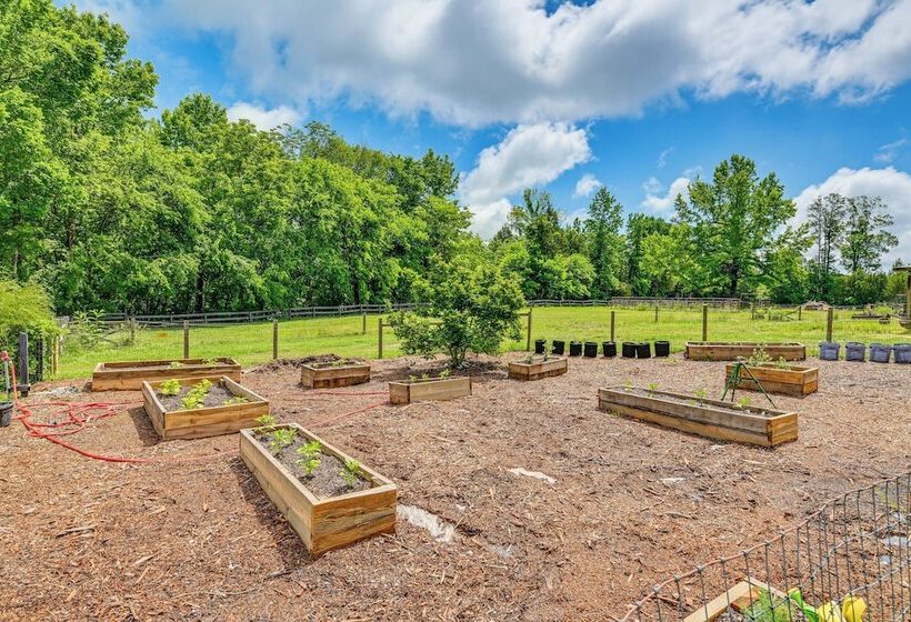 Peaceful Concord Cabin Near Parks & Hiking!