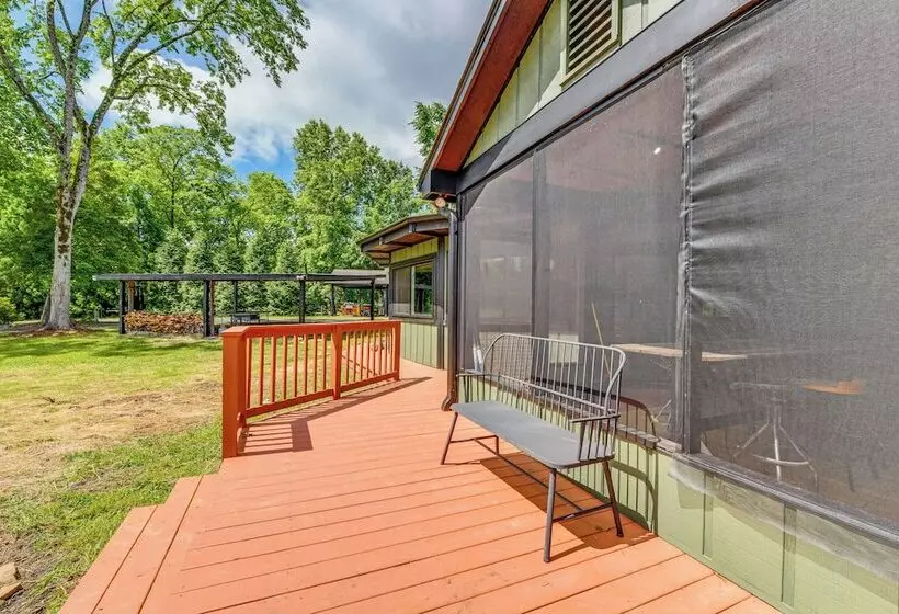 Peaceful Concord Cabin Near Parks & Hiking!