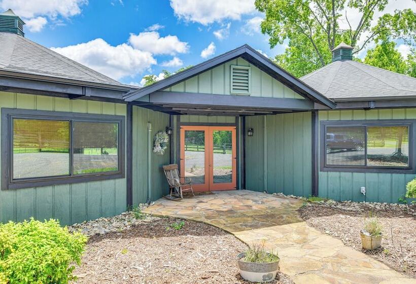 Peaceful Concord Cabin Near Parks & Hiking!