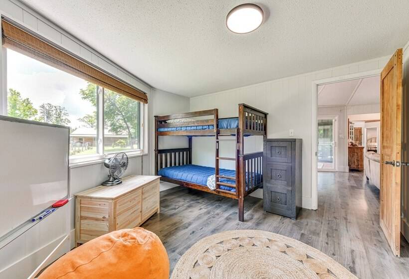 Peaceful Concord Cabin Near Parks & Hiking!