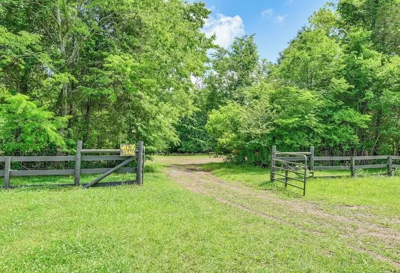 Peaceful Concord Cabin Near Parks & Hiking!