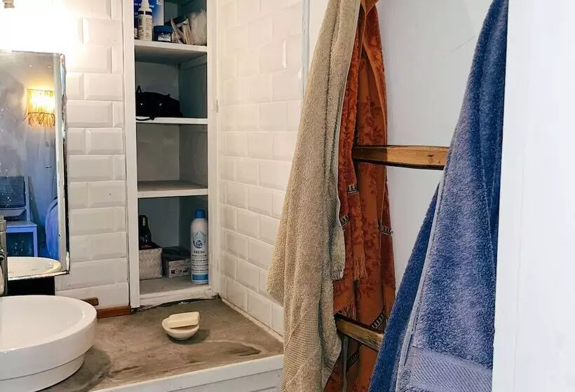 Majatalo Guest House Folk Inn